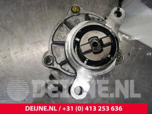 Gebruikte Vacuumpomp (Diesel) Renault Master II (FD/HD) 2.2 dCi 16V Prijs € 60,50 Inclusief btw aangeboden door van Deijne Onderdelen Uden B.V.