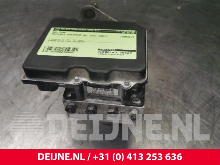 Mercedes Sprinter ABS pump O139961