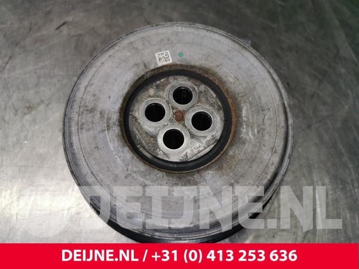 Gebruikte Krukas Poelie Mercedes C (W205) C-220 2.2 CDI BlueTEC, C-220 d 16V Prijs € 45,00 Margeregeling aangeboden door van Deijne Onderdelen Uden B.V.