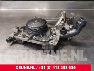 Gebruikte Dynamosteun onder Mercedes C (W205) C-220 2.2 CDI BlueTEC, C-220 d 16V Prijs € 70,00 Margeregeling aangeboden door van Deijne Onderdelen Uden B.V.