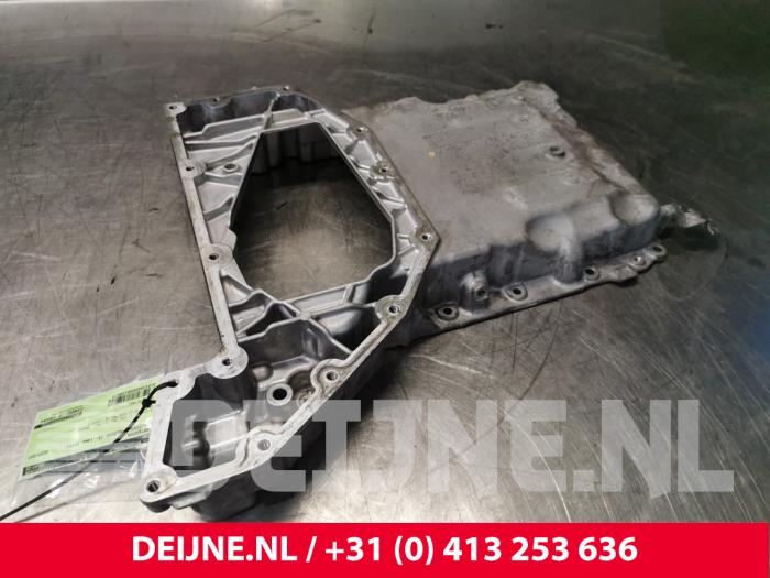 Gebruikte Carterpan Mercedes C (W205) C-220 2.2 CDI BlueTEC, C-220 d 16V Prijs € 50,00 Margeregeling aangeboden door van Deijne Onderdelen Uden B.V.