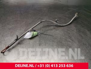 Mercedes C-Klasse Ölmessstab O139979 foto 2