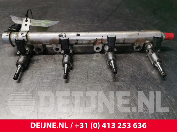 Opel Insignia Fuel injector nozzle O139999