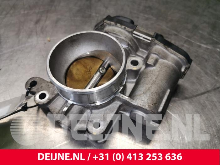 Gebruikte Gasklephuis Opel Insignia Sports Tourer 2.0 Turbo 16V Ecotec Prijs € 20,00 Margeregeling aangeboden door van Deijne Onderdelen Uden B.V.
