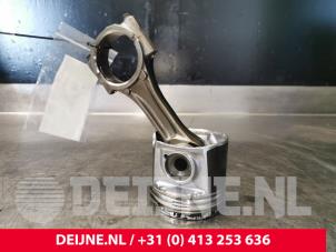 Gebruikte Zuiger Iveco New Daily VI 33.210, 35.210 Prijs € 151,25 Inclusief btw aangeboden door van Deijne Onderdelen Uden B.V.