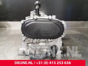 Iveco New Daily Cilinderkop O140035 foto 3