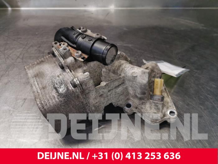 Opel Movano Oil filter housing O140037