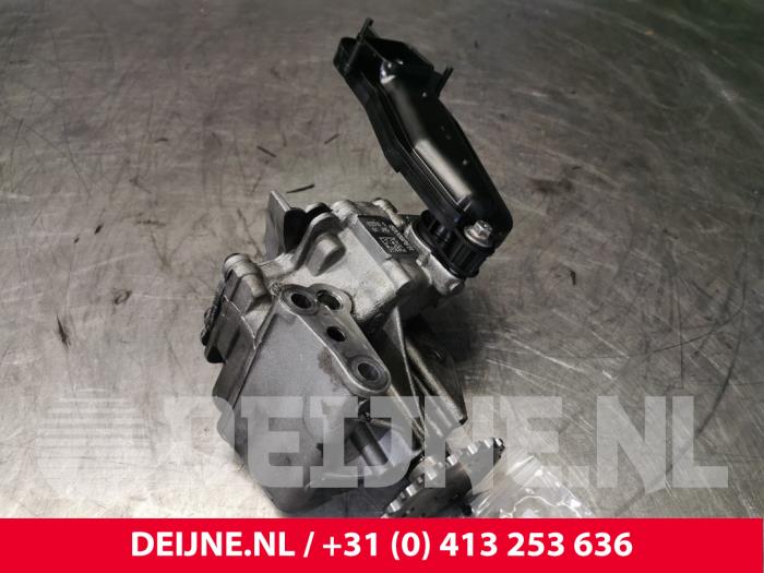 Opel Movano Oil pump O140041