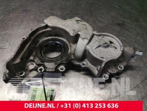 Gebruikte Oliepomp Iveco New Daily VI 33S13, 35C13, 35S13 Prijs € 96,80 Inclusief btw aangeboden door van Deijne Onderdelen Uden B.V.