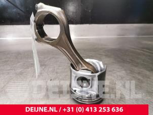 Gebruikte Zuiger Iveco New Daily VI 33S13, 35C13, 35S13 Prijs € 151,25 Inclusief btw aangeboden door van Deijne Onderdelen Uden B.V.