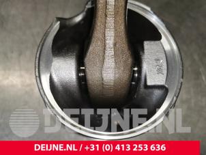 Iveco New Daily Kolben O140061 foto 4