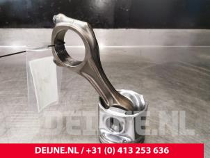 Gebruikte Zuiger Iveco New Daily VI 33S13, 35C13, 35S13 Prijs € 151,25 Inclusief btw aangeboden door van Deijne Onderdelen Uden B.V.