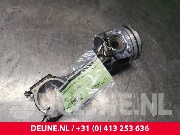Renault Master Piston O140095