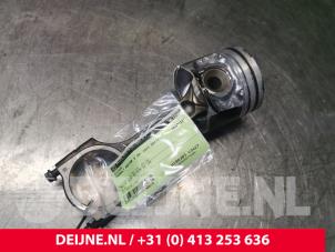 Gebruikte Zuiger Renault Master III (FV) 2.3 dCi 145 16V FWD Prijs € 121,00 Inclusief btw aangeboden door van Deijne Onderdelen Uden B.V.