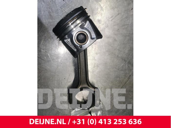 Fiat Doblo Kolben O140100
