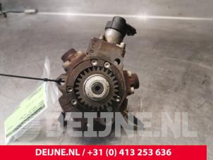 Renault Trafic Mechanical fuel pump O140116 photo 2