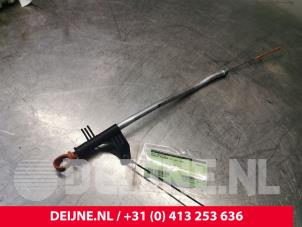 Gebruikte Olie Peilstok Peugeot Partner (EA//EF/EN/EU) 1.5 BlueHDi 100 Prijs € 18,15 Inclusief btw aangeboden door van Deijne Onderdelen Uden B.V.