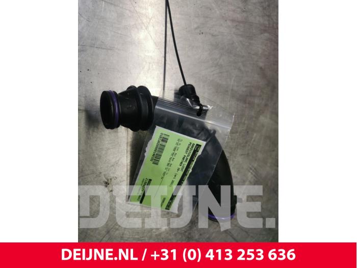 Peugeot Partner Air intake hose O140152