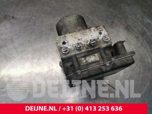 Volkswagen Crafter ABS Pomp O140247 foto 3