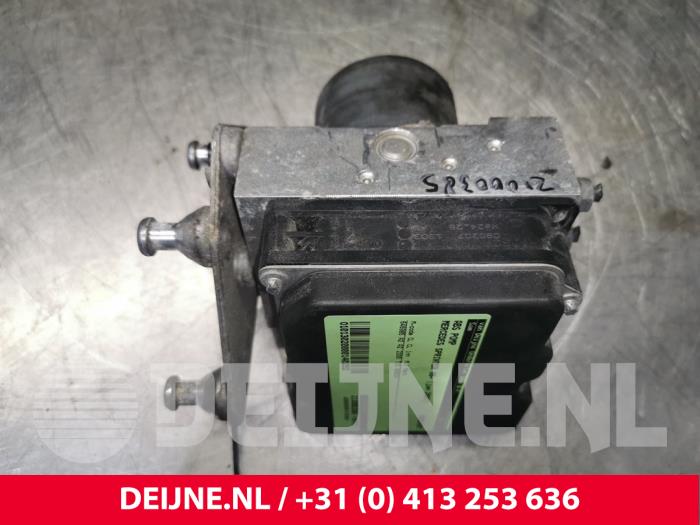 Mercedes Sprinter ABS pump O140252