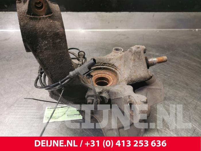 Peugeot Boxer Achsschenkel links vorne O140335