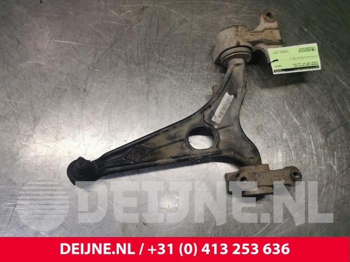 Citroen Jumpy Front lower wishbone, right O140356