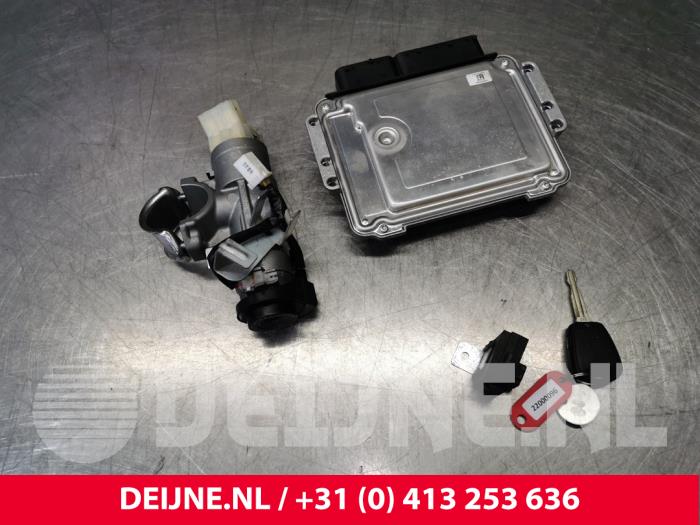 Hyundai H300 Zündschloss+Schlüssel O140375