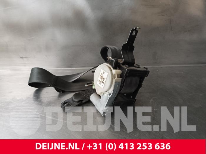 Hyundai H300 Front seatbelt, right O140393