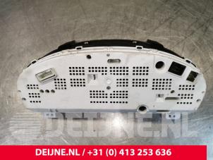 Hyundai H300 Odometer KM O140374 photo 3