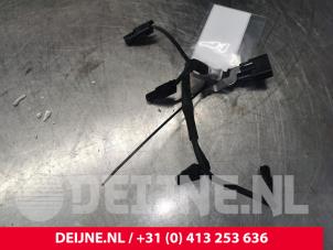 Mercedes B-Klasse Spark plug cable set O140419 photo 2