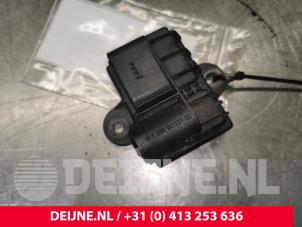 Mercedes B-Klasse Vorglührelais O140427 foto 2
