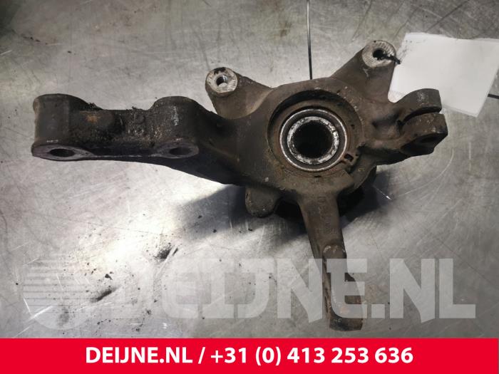 Renault Kangoo Fusee links-voor O140495