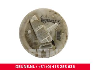 Volvo V40 Electric fuel pump O140523 photo 3
