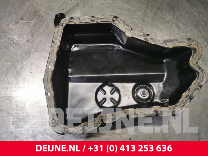Carterpan van een Fiat Scudo (270) 2.0 D Multijet 2012