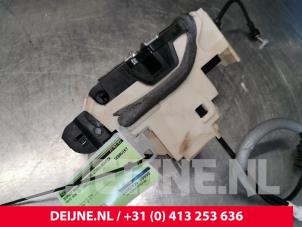 Volvo XC40 Rear door lock mechanism 4-door, left O140705 photo 3
