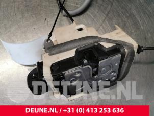 Volvo XC40 Deurslot Mechaniek 4Deurs rechts-achter O140707 foto 3