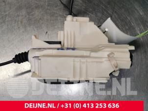 Volvo XC40 Deurslot Mechaniek 4Deurs rechts-achter O140707 foto 2