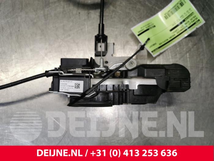 Volvo XC40 Front door lock mechanism 4-door, right O140714