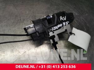 Volvo XC40 Front door lock mechanism 4-door, right O140714 photo 3