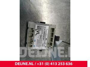 Mercedes E-Klasse Centrale Deurvergrendelings Module O140777 foto 2