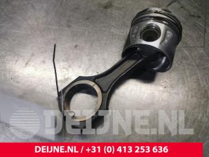 Gebruikte Zuiger Mercedes Sprinter 3t (906.61) 213 CDI 16V Prijs € 60,50 Inclusief btw aangeboden door van Deijne Onderdelen Uden B.V.