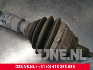 Volkswagen Caddy Aandrijfas rechts-voor O140823 foto 2