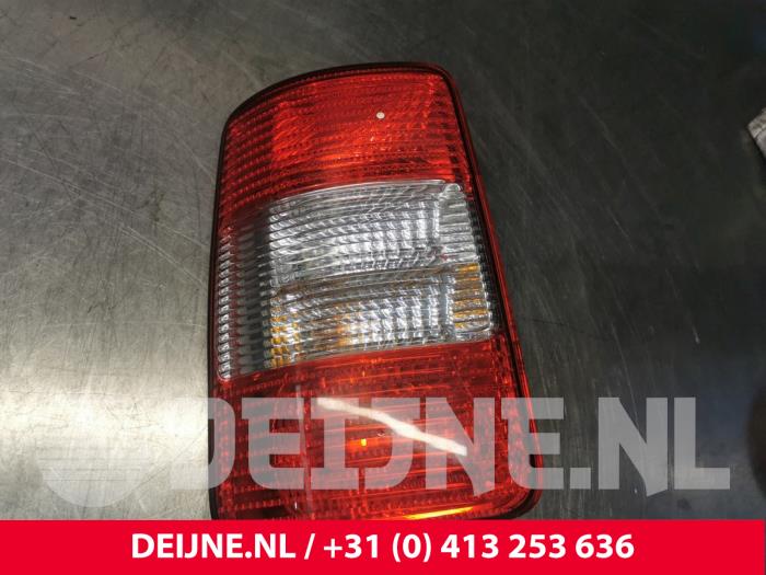 Volkswagen Caddy Rücklicht links O140828