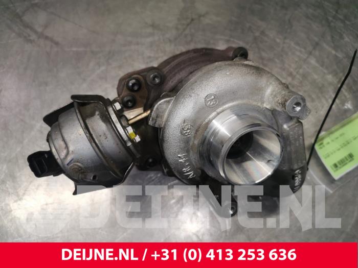 Volvo V40 Turbo O140928
