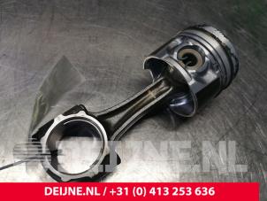 Mitsubishi Canter Kolben O140968 foto 2
