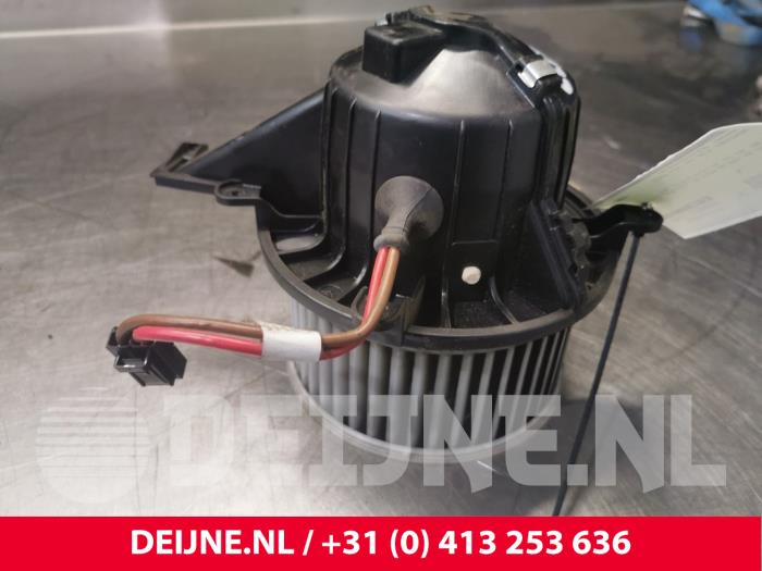 Mercedes Vito Heating and ventilation fan motor O141129