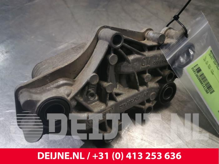 Opel Zafira C Oil cooler O141260