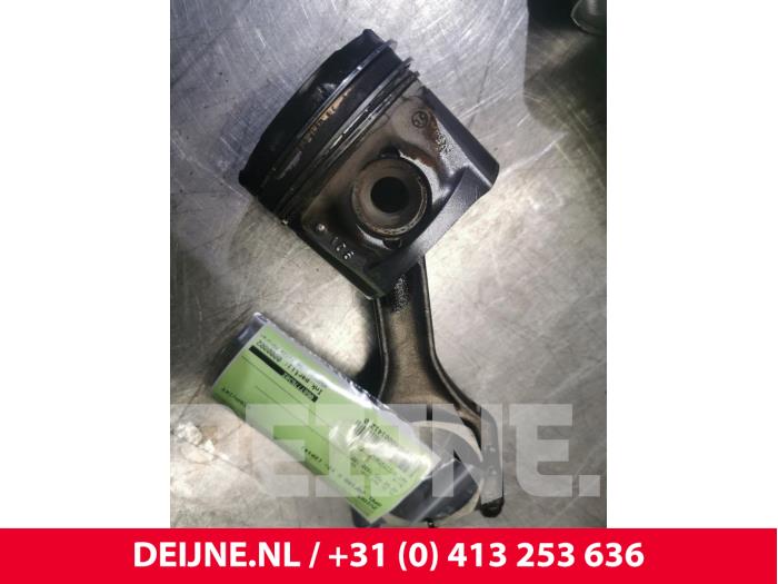 Opel Zafira C Piston O141270