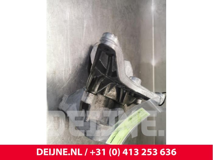 Mercedes Vito Motorsteun O141448