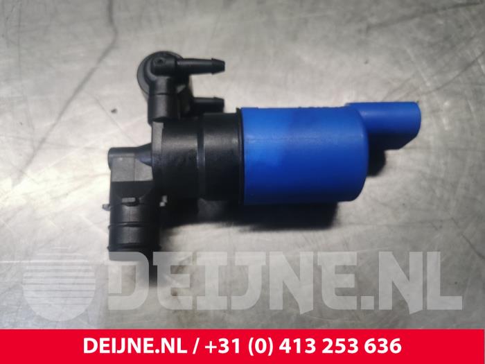 Volvo V60 Windscreen washer pump O141570